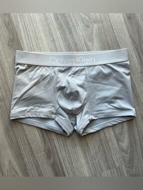 Calvin Klein | CK Black Low Rise Trunk in Frost White (Small)